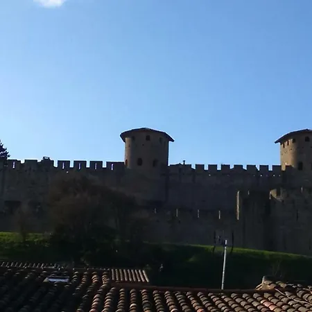 Les 3 Tours 1e Etage Carcassonne