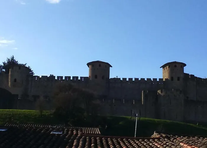 Les 3 Tours 1e Etage Carcassonne