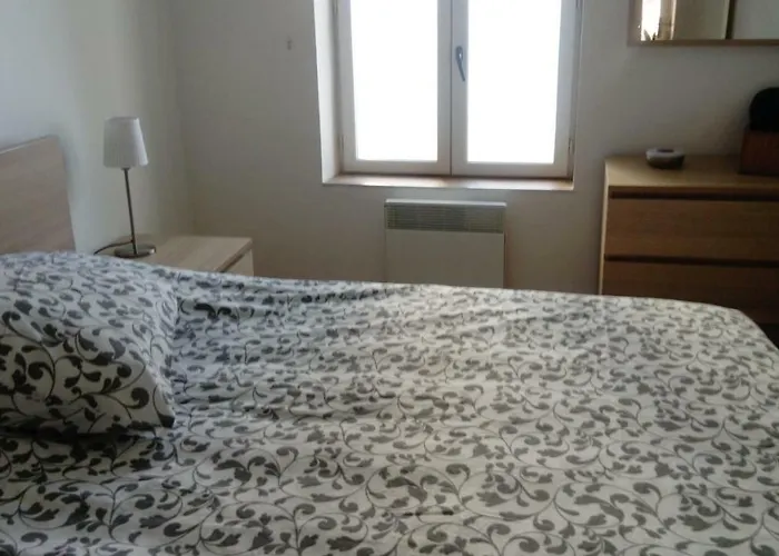 Les 3 Tours 1e Etage Carcassonne