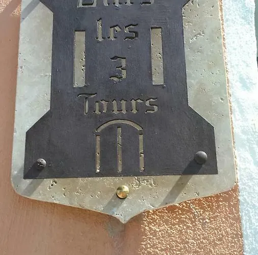 Les 3 Tours 1e Etage *